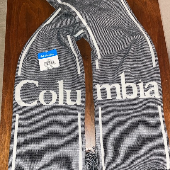 NWT 🥶❄️Columbia Lodge Unisex Extra Long Scarf - Picture 3 of 6